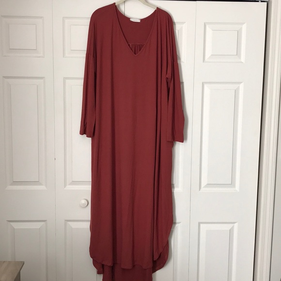 entro maxi dress with pockets